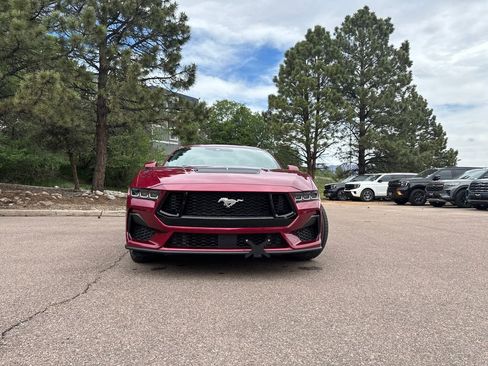 Used 2025 Ford Mustang GT Premium RWD image 8