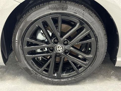 Used 2026 Toyota Camry SE w/ Multimedia Upgrade Package image 11