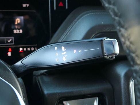 Used 2025 GMC Yukon Denali image 17