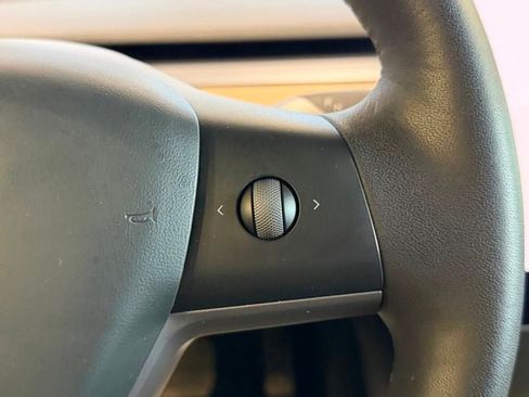 Used 2022 Tesla Model 3 Long Range AWD/4WD image 26