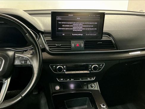 Used 2022 Audi Q5 e Premium w/ Convenience Package image 9