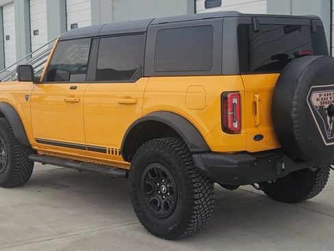 Certified 2021 Ford Bronco First Edition AWD/4WD image 3