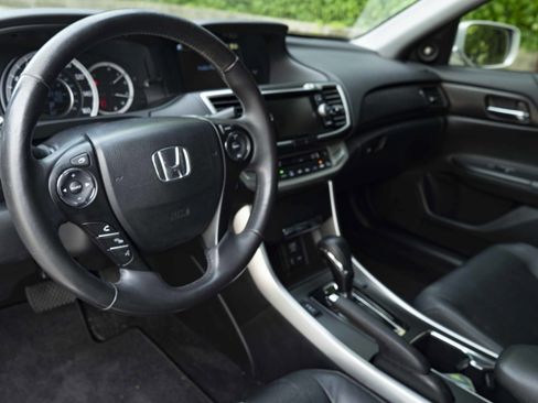 Used 2015 Honda Accord EX-L image 16