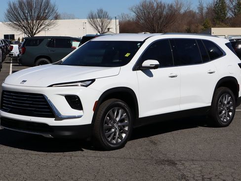 New 2025 Buick Enclave Preferred w/ LPO, Floor Liner Package image 2