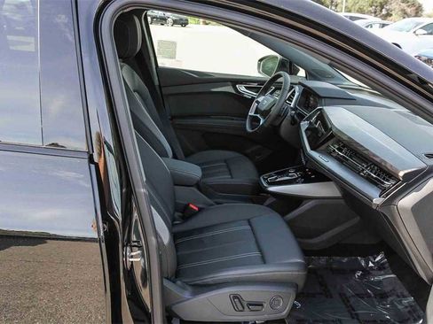 Used 2025 Audi Q4 e-tron Premium Plus w/ Premium Plus image 18