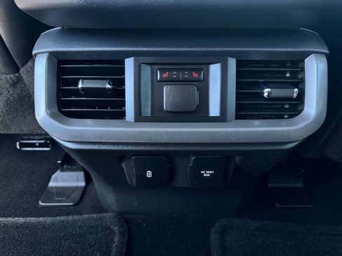 Used 2021 Ford F150 Lariat w/ Equipment Group 502A High image 33