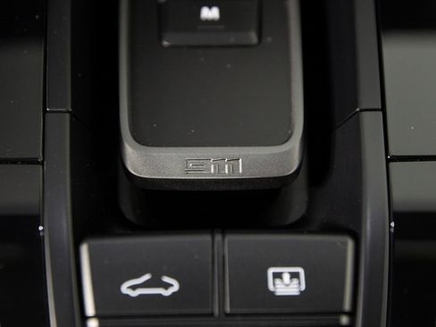 Certified 2024 Porsche 911 Carrera image 37