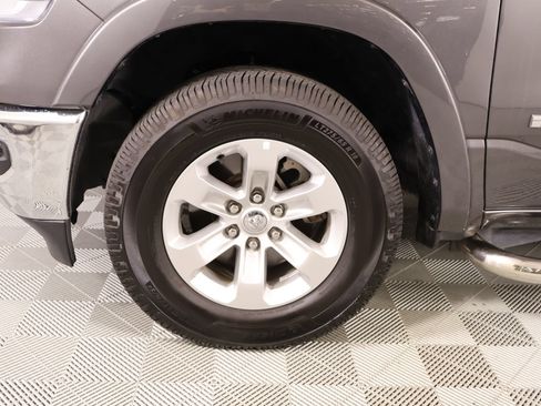 Used 2022 RAM 1500 Laramie AWD/4WD image 17