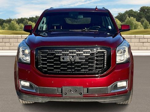Used 2019 GMC Yukon XL SLT image 3