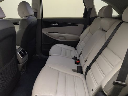 Used 2020 Kia Sorento SX FWD image 18