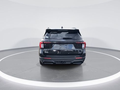 Used 2025 Ford Explorer ST-Line w/ ST-Line Street Pack image 7
