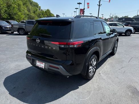 New 2026 Nissan Pathfinder SL FWD image 5