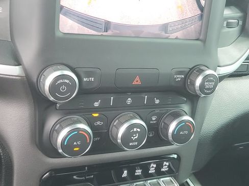 Used 2022 RAM 1500 Big Horn AWD/4WD image 17