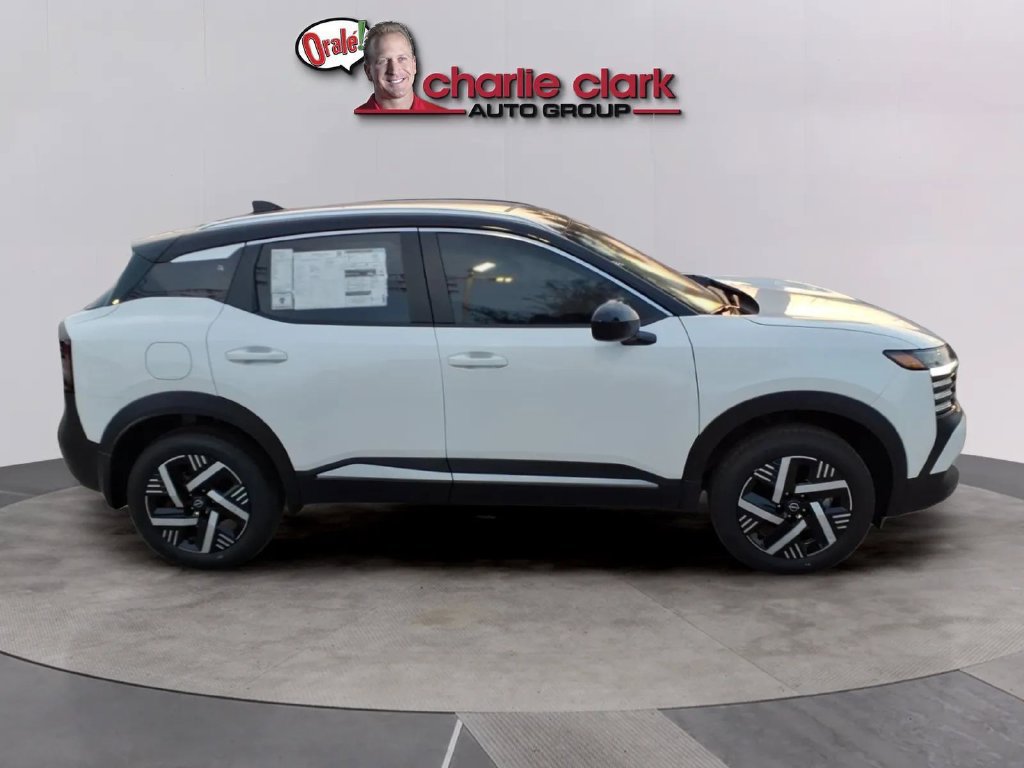 New 2027 Nissan Kicks SV FWD image 6