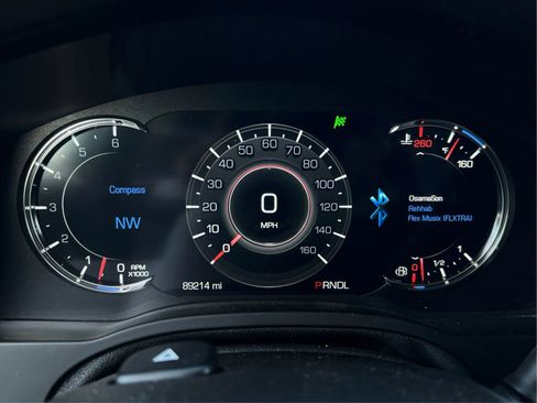 Used 2020 Cadillac Escalade ESV Premium Luxury AWD/4WD image 15