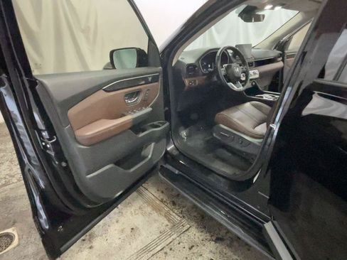Used 2023 Honda Pilot Elite image 25