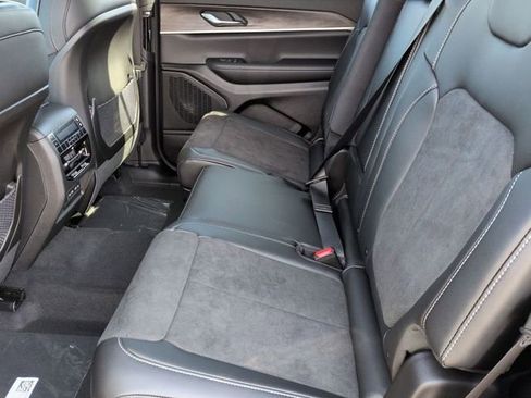New 2026 Jeep Grand Cherokee L 4WD image 25