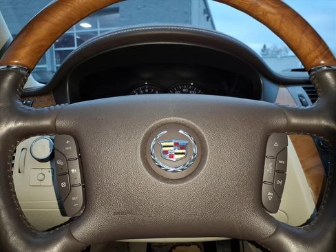 Used 2010 Cadillac DTS Platinum image 20