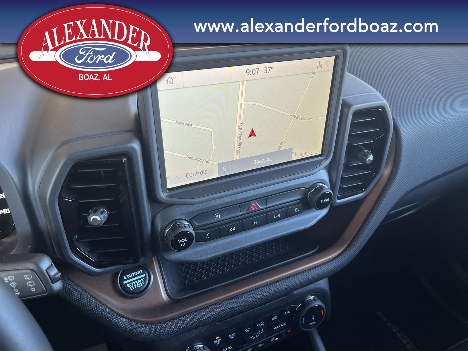New 2024 Ford Bronco Sport Outer Banks w/ Tech Package AWD/4WD image 22