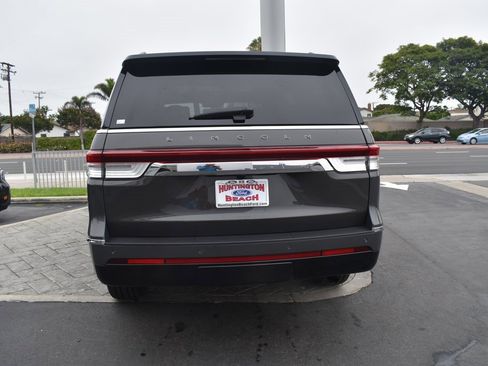 Used 2024 Lincoln Navigator Black Label image 12
