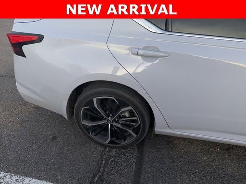 Certified 2024 Nissan Altima 2.5 SR image 7