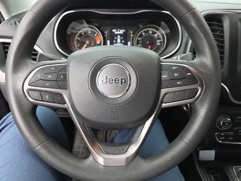 Used 2020 Jeep Cherokee Latitude FWD image 7