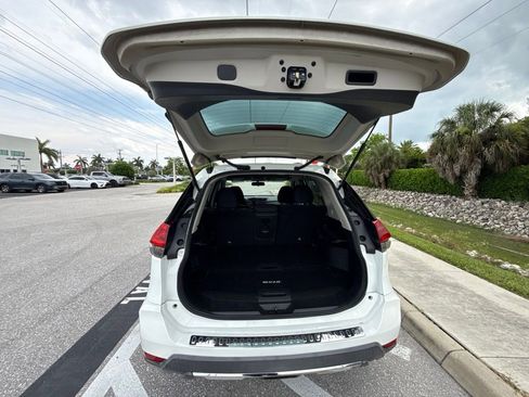 Used 2018 Nissan Rogue S FWD image 27