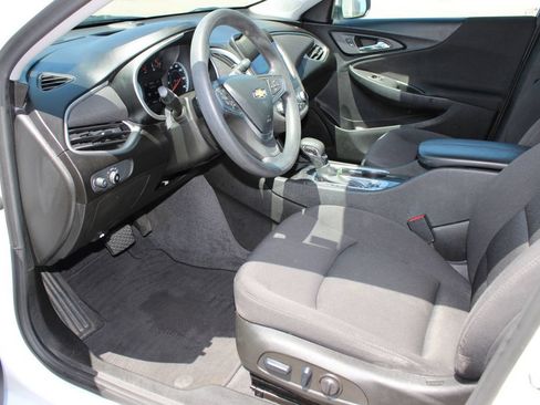 Used 2023 Chevrolet Malibu LT FWD image 11