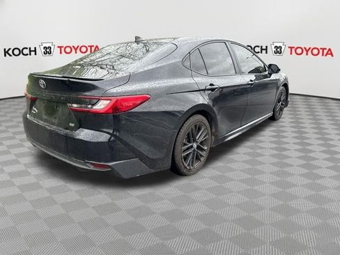 Used 2025 Toyota Camry SE w/ Convenience Package FWD image 8
