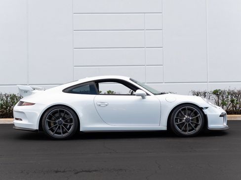 Used 2015 Porsche 911 GT3 image 15