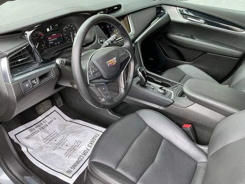 Used 2025 Cadillac XT5 Premium Luxury image 10