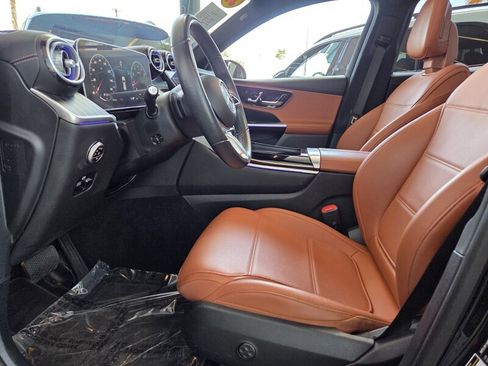 Certified 2023 Mercedes-Benz GLC 300 4MATIC w/ Exclusive Trim Package image 13