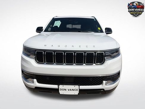 Used 2025 Jeep Wagoneer 4WD image 8