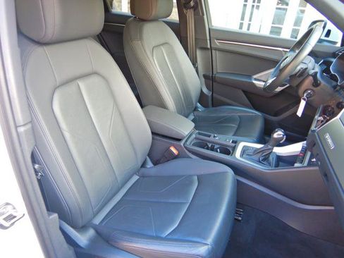 Used 2025 Audi Q3 2.0T Premium AWD/4WD image 17