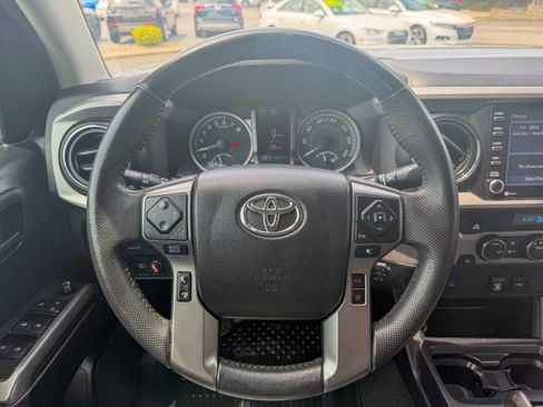 Used 2021 Toyota Tacoma SR5 RWD image 8