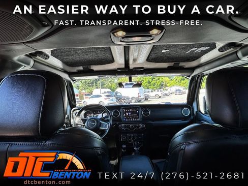 Used 2022 Jeep Wrangler Unlimited Sahara w/ Cold Weather Group AWD/4WD image 14