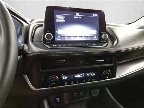 Used 2025 Nissan Rogue SV AWD/4WD image 15