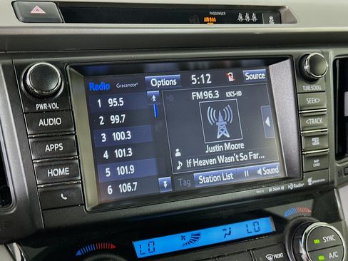 Used 2018 Toyota RAV4 Limited FWD image 21