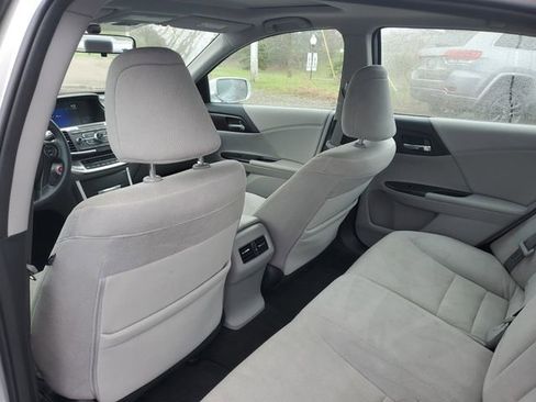 Used 2015 Honda Accord EX image 8