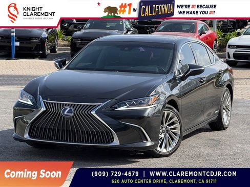 Used 2021 Lexus ES 300h w/ Accessory Package FWD image 1