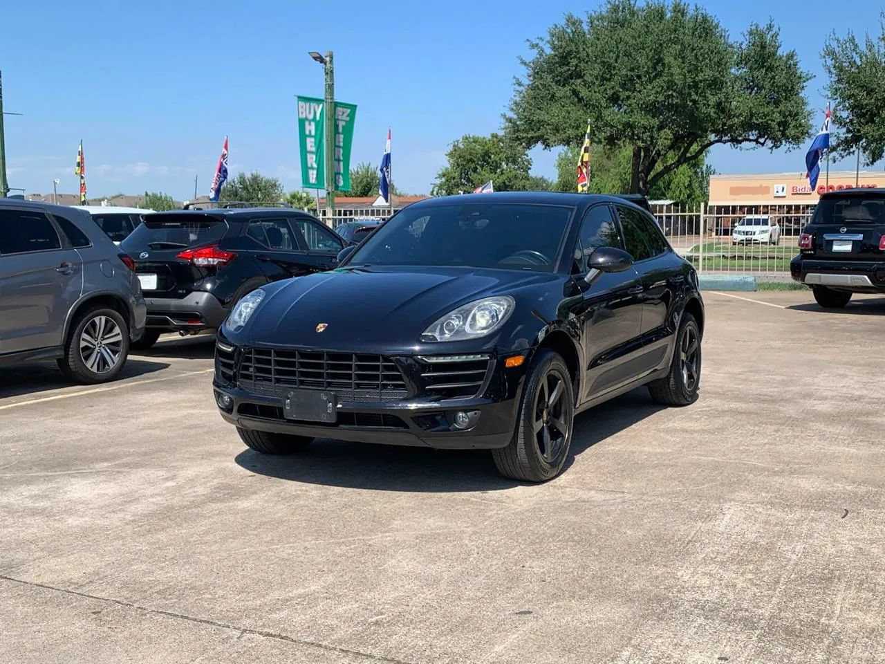 Used 2017 Porsche Macan AWD/4WD image 4