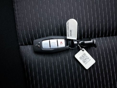 New 2025 Mitsubishi Outlander ES image 30