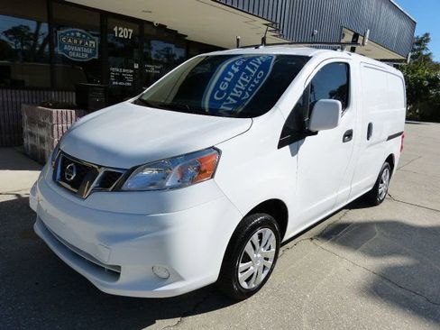 Used 2020 Nissan NV200 SV image 2