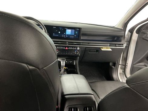 Certified 2025 Hyundai Tucson SEL AWD/4WD image 6