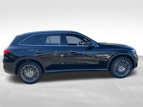 Used 2025 Mercedes-Benz GLC 300 4MATIC image 8