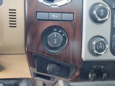 Used 2013 Ford F250 Lariat w/ Lariat Ultimate Pkg AWD/4WD image 20