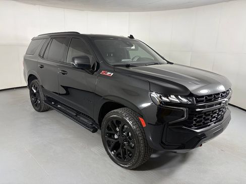 Used 2023 Chevrolet Tahoe Z71 w/ Luxury Package AWD/4WD image 2