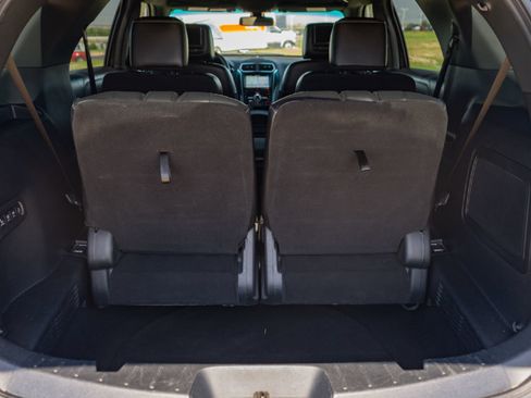 Used 2019 Ford Explorer Platinum AWD/4WD image 26