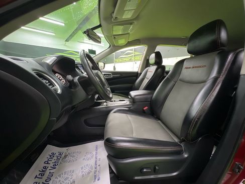 Used 2020 Nissan Pathfinder SV w/ Rock Creek Edition FWD image 19