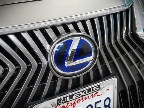 Used 2019 Lexus ES 300h w/ Premium Package FWD image 28